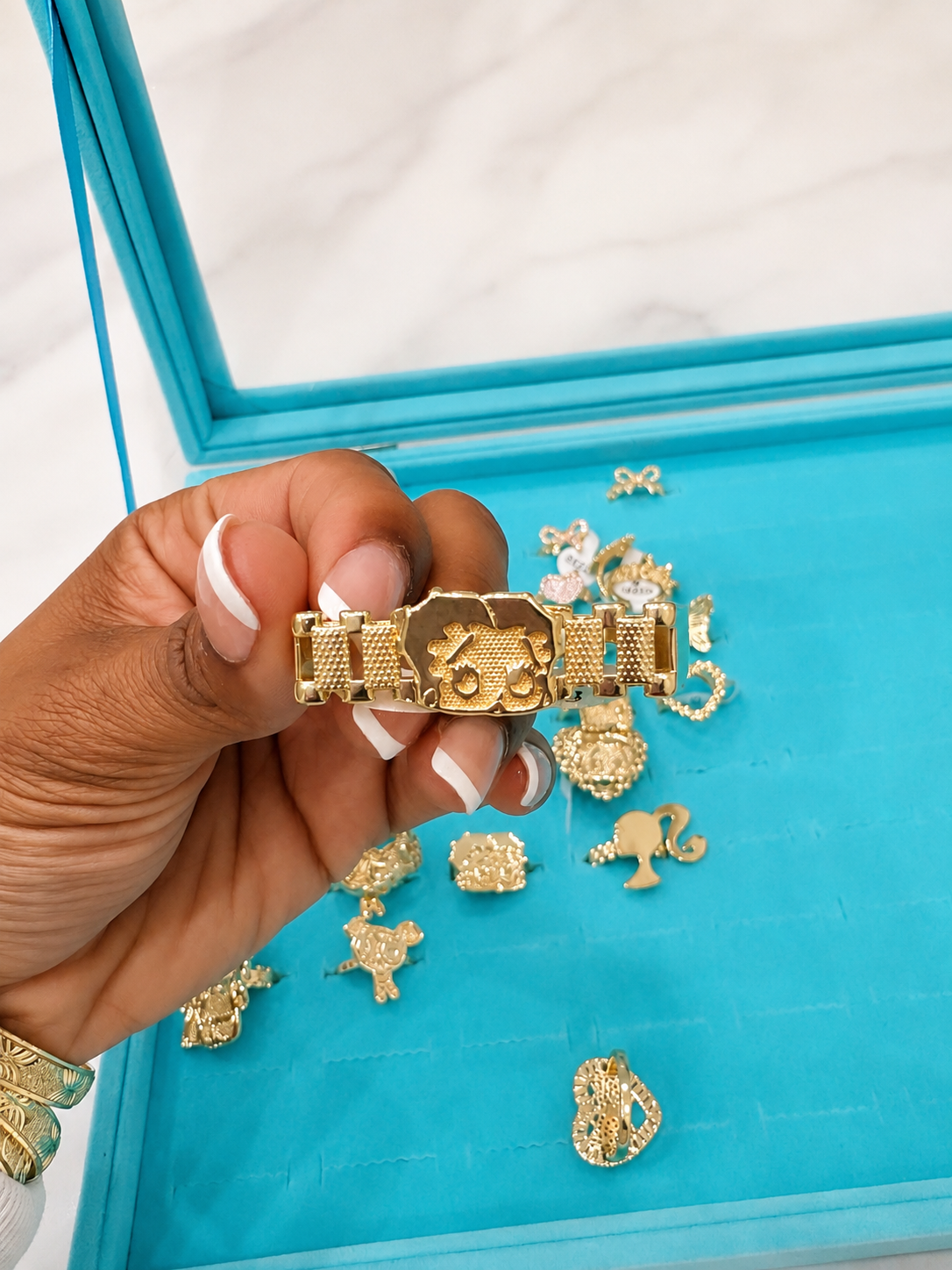 Betty boo double finger ring