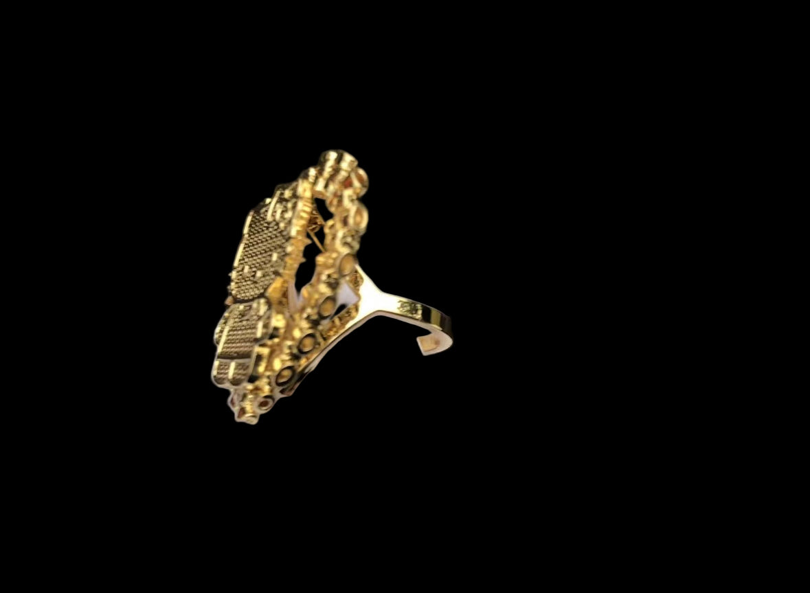 Hello kitty nugget ring